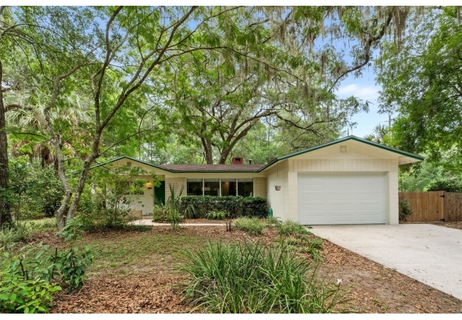 805 NW 39TH DR House photo 1
