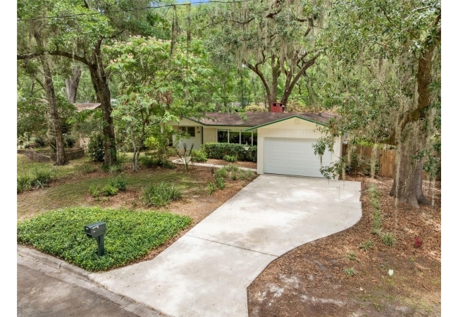 805 NW 39TH DR House photo 31