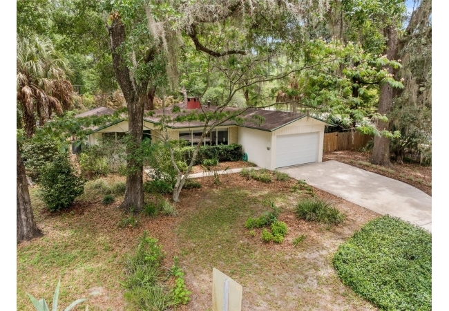 805 NW 39TH DR House photo 32