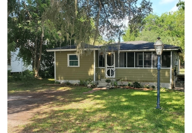 604 NE 1ST ST House photo 3