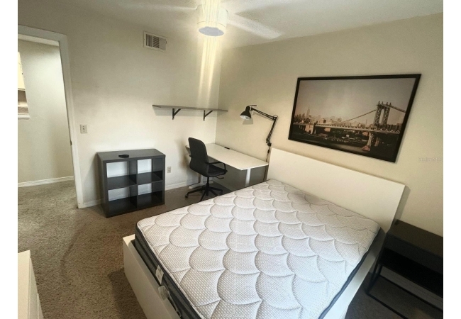 2360 SW ARCHER RD #915 Condo photo 11
