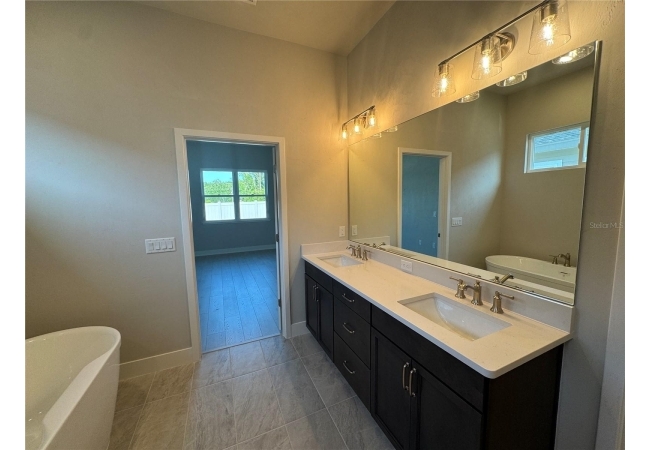 835 SW 145TH DR House photo 32