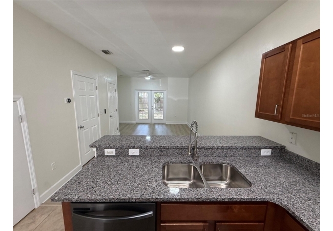 2945 SW 35TH PL #132 Condo photo 3