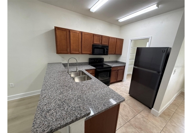2945 SW 35TH PL #132 Condo photo 5