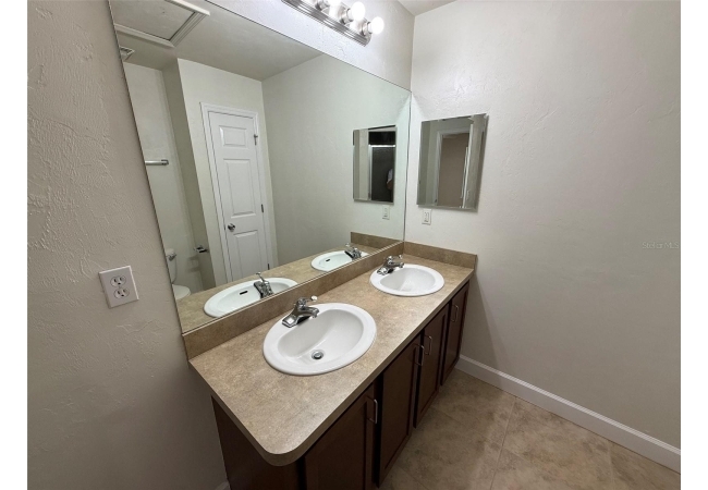 2945 SW 35TH PL #132 Condo photo 16