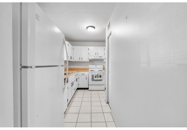 6115 SW 12TH PL #13 D Condo photo 10