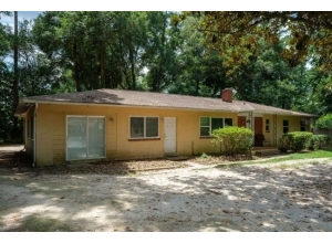 3105 W UNIVERSITY AVE