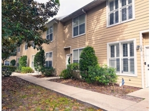 3521 SW 30TH WAY #105