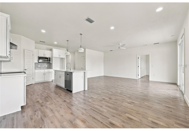 1086 SW 67TH WAY House photo 12