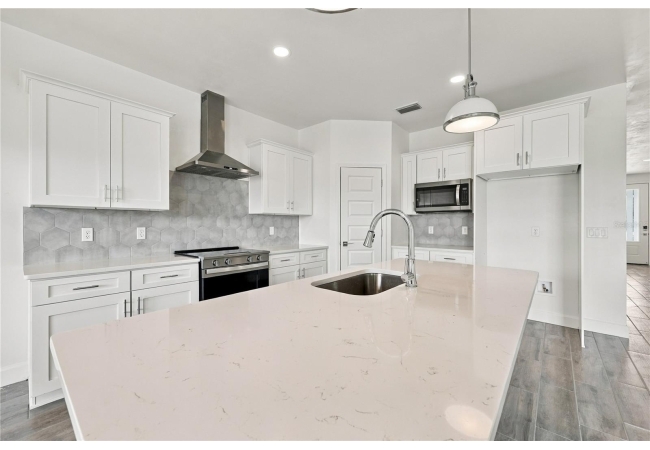 1086 SW 67TH WAY House photo 14