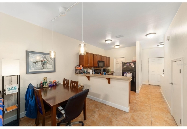 2915 SW 35TH PL #102 Condo photo 11