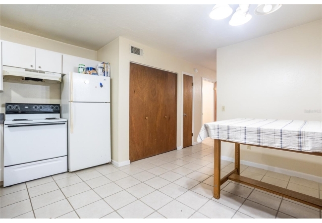 4651 SW 44TH LN Condo photo 12