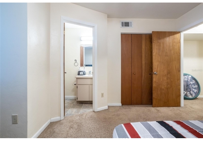 4651 SW 44TH LN Condo photo 18