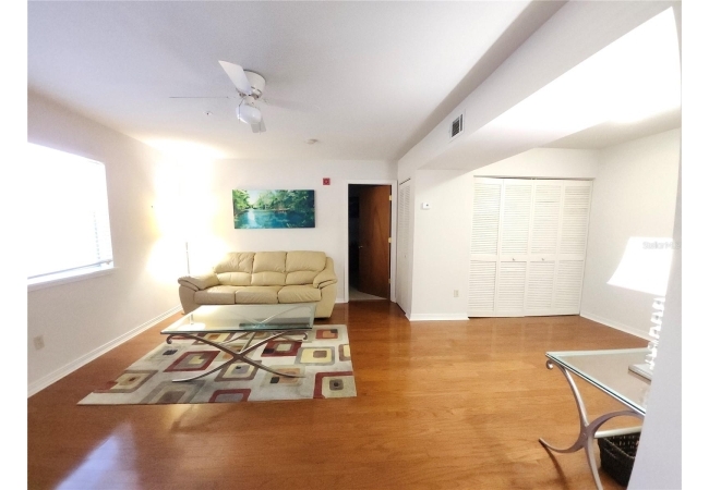 2360 SW ARCHER RD #605 Condo photo 3
