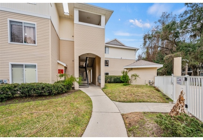 3921 SW 34TH ST #208 Condo photo 1
