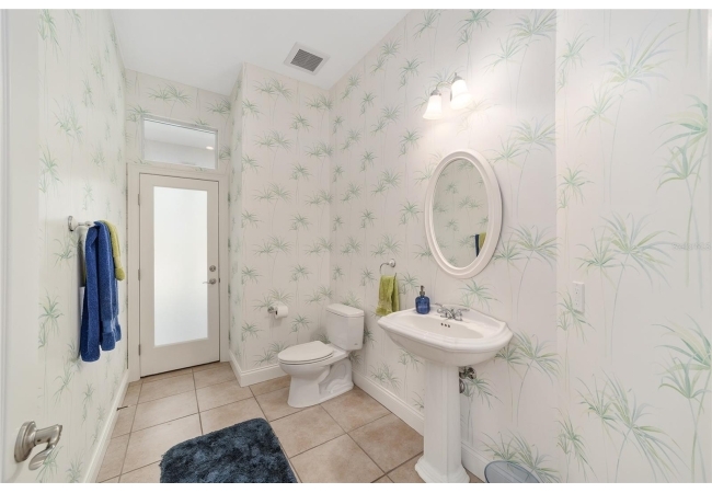 8486 NW 64TH LN House photo 21