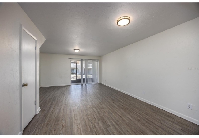 4411 SW 34TH ST #908 Condo photo 6