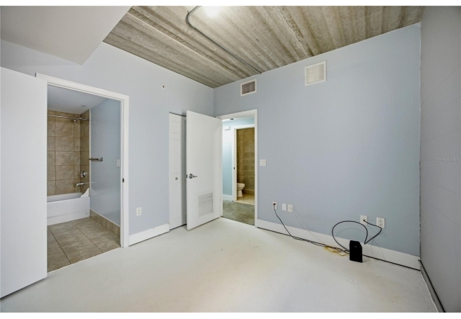 2515 SW 35TH PL #117 Condo photo 22