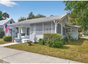 630 NE 6TH AVE