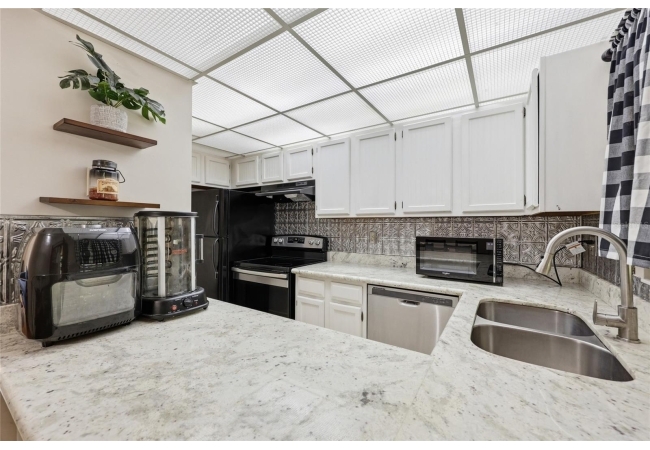 4128 NW 44TH DR Condo photo 10
