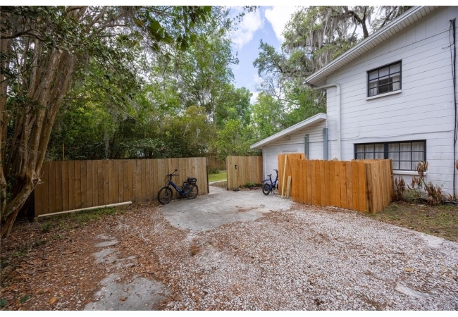 4005 NW 9TH CT House photo 52
