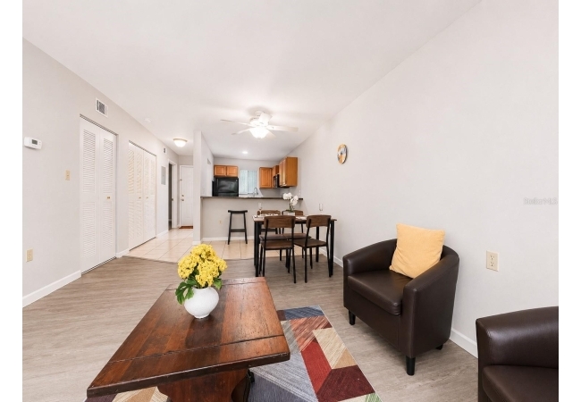 81 SE 16TH AVE #D101 Condo photo 5