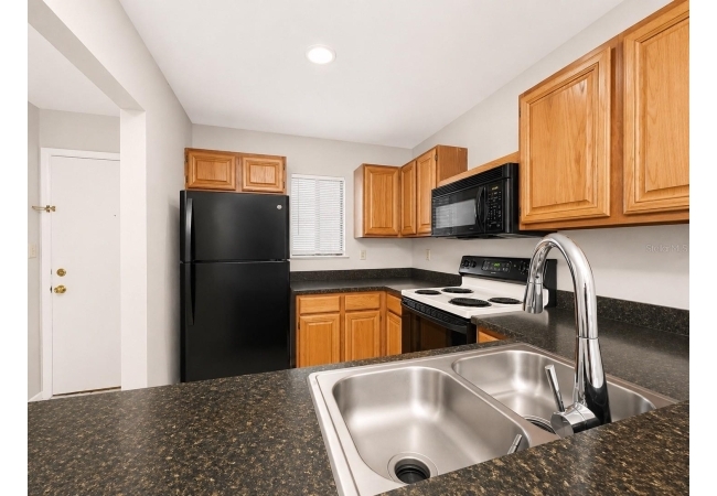 81 SE 16TH AVE #D101 Condo photo 10