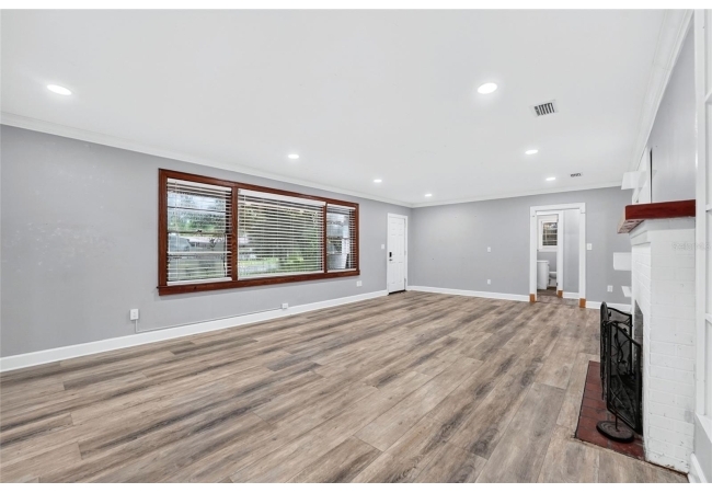 2016 NW 7TH PL House photo 3