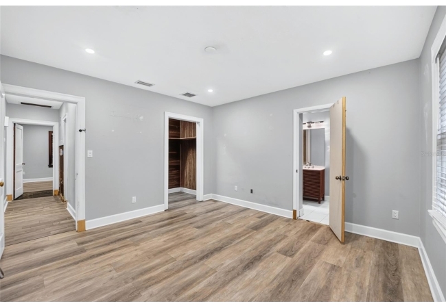 2016 NW 7TH PL House photo 12