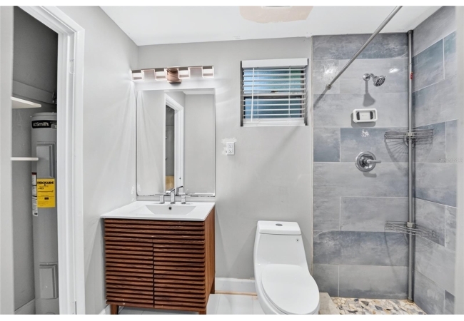 2016 NW 7TH PL House photo 16