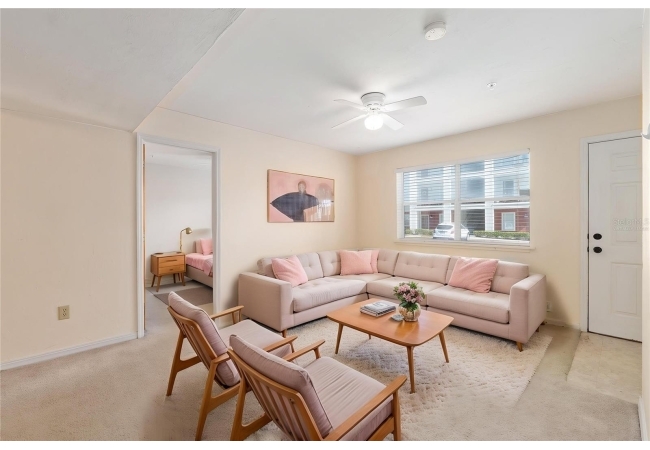 2360 SW ARCHER RD #706 Condo photo 12