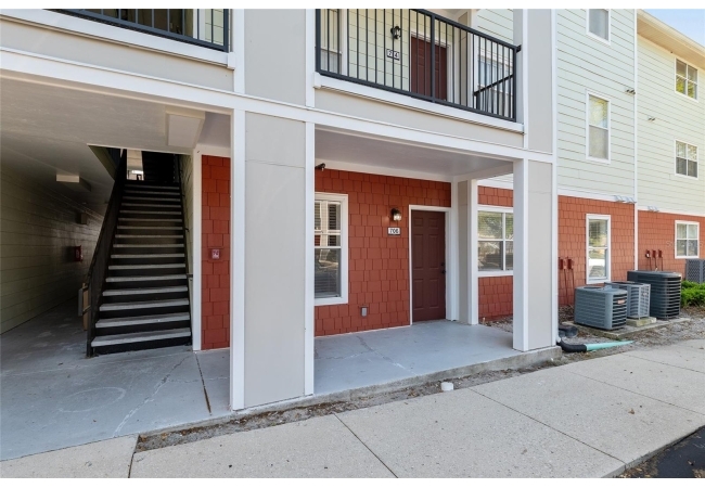 2360 SW ARCHER RD #706 Condo photo 4
