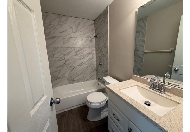1718 SW 69 TER House photo 9
