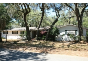 106 SW 38TH ST