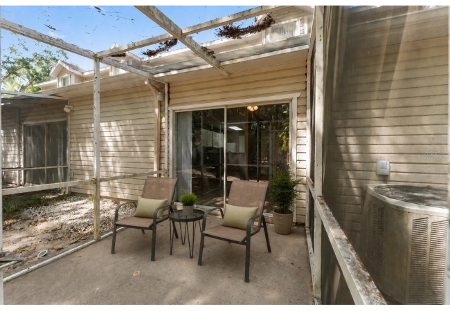 4700 SW ARCHER RD #13 Condo photo 35