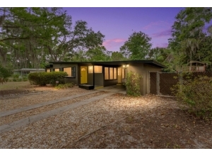 2214 NE 7TH TER