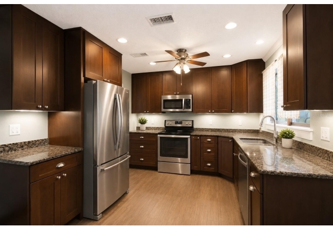 2478 FOREST WAY Condo photo 3