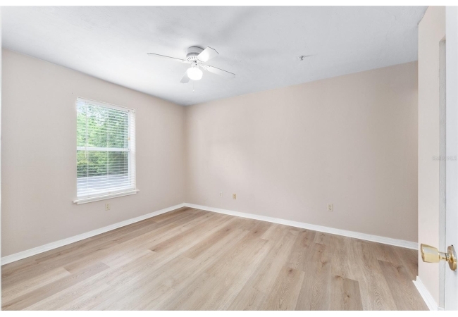 2360 SW ARCHER RD #607 Condo photo 10