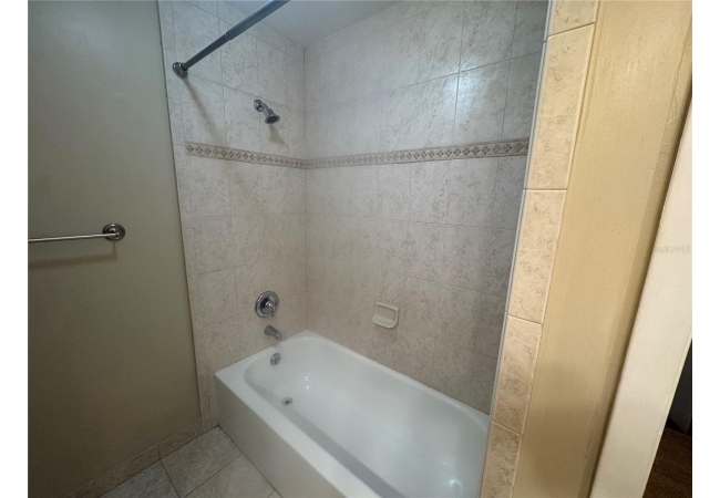 2202 SW 39TH DR Condo photo 15