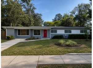 1032 NE 19TH PL