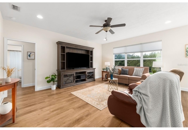 12215 NW 162ND DR House photo 5