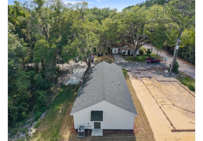 925 NE 17TH DR House photo 31