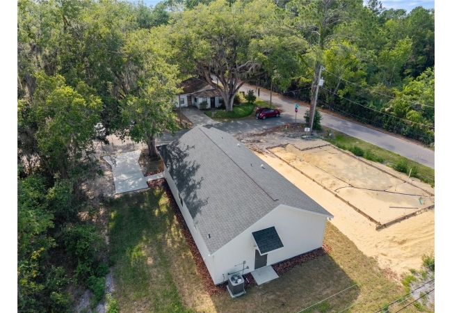 925 NE 17TH DR House photo 32