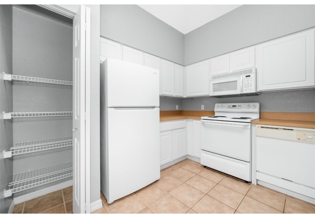 4850 SW 91ST TER #301 Condo photo 11