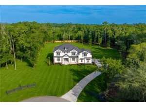 285 SW HERMITAGE GLN