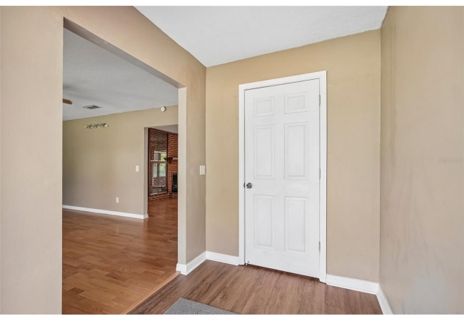 6827 SW 35TH WAY House photo 9