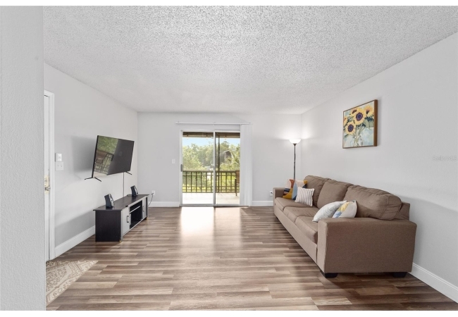 6519 W NEWBERRY RD #1210 Condo photo 6