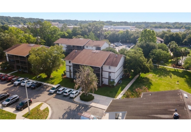 6519 W NEWBERRY RD #1211 Condo photo 1