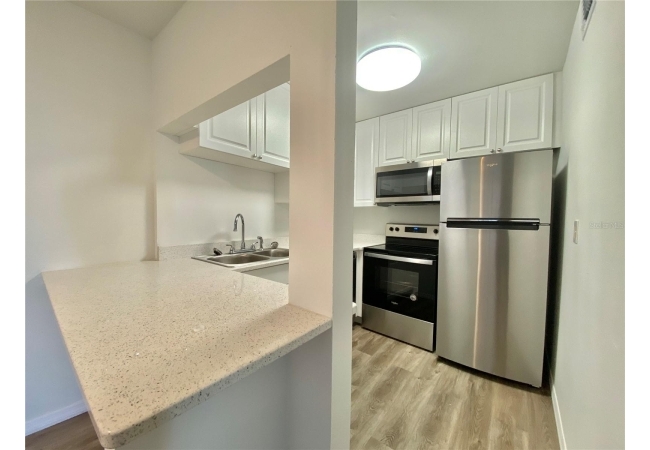 6519 W NEWBERRY RD #1211 Condo photo 6
