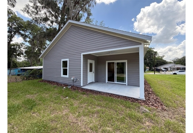 2027 SE 45 TER House photo 4